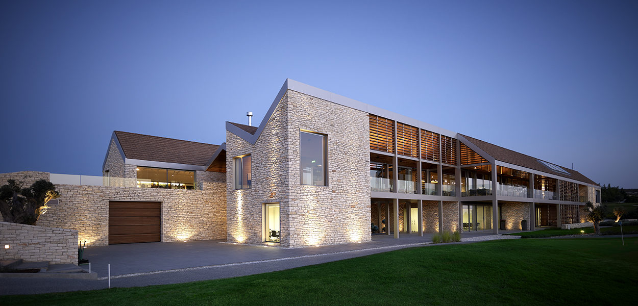 Minthis Clubhouse /cover