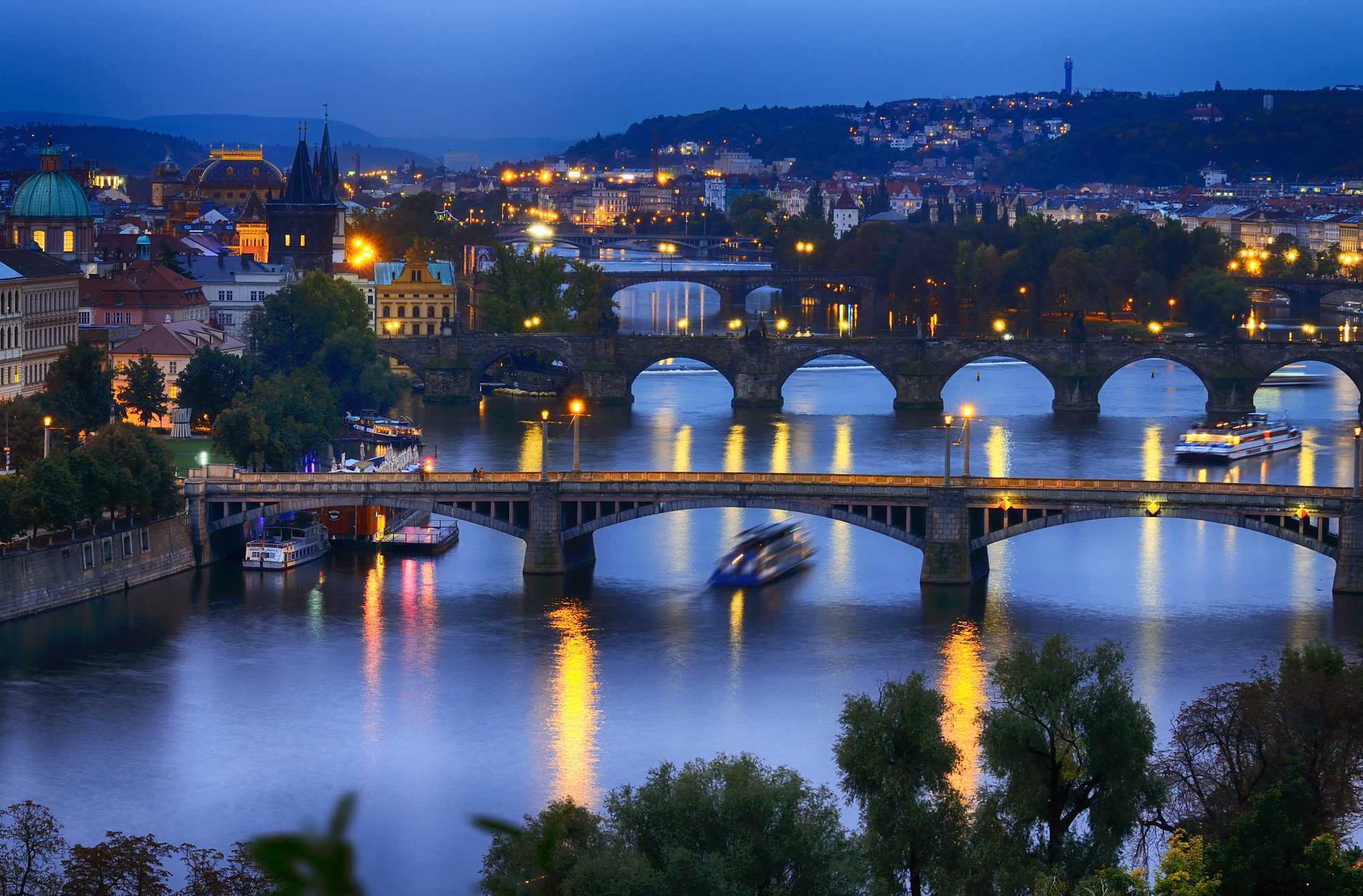 Прага люцерна