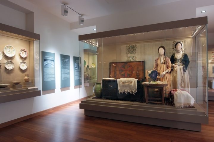 Λεβέντειο Δημοτικό Μουσείο/ cover