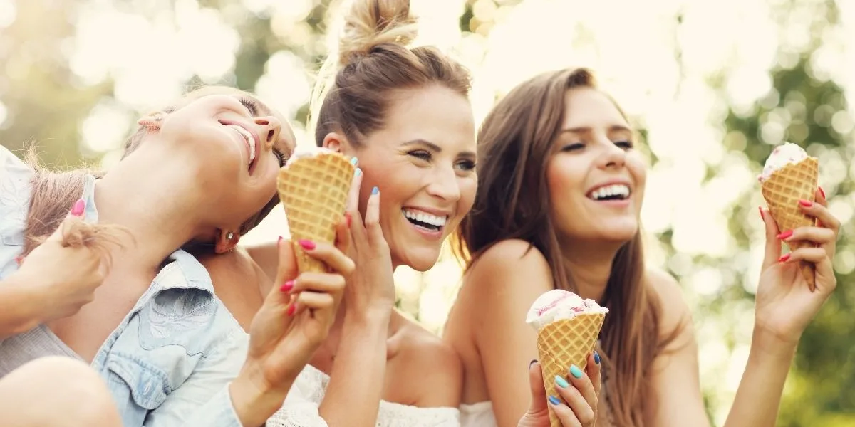 Καλοκαιρινές λιχουδιές/ cover foto