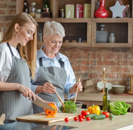 Νηστεία: Τα οφέλη, οι κίνδυνοι & πως θα την εφαρμόσεις σωστά
