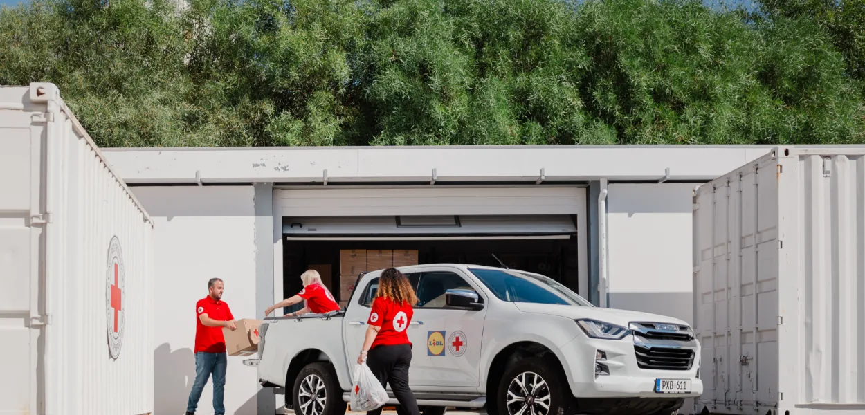 Βοηθώντας τους συνανθρώπους μας