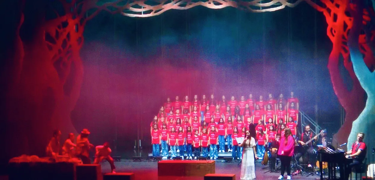 «Μιαβ βολάν τζ’ έναν τζαιρόν»/ cover