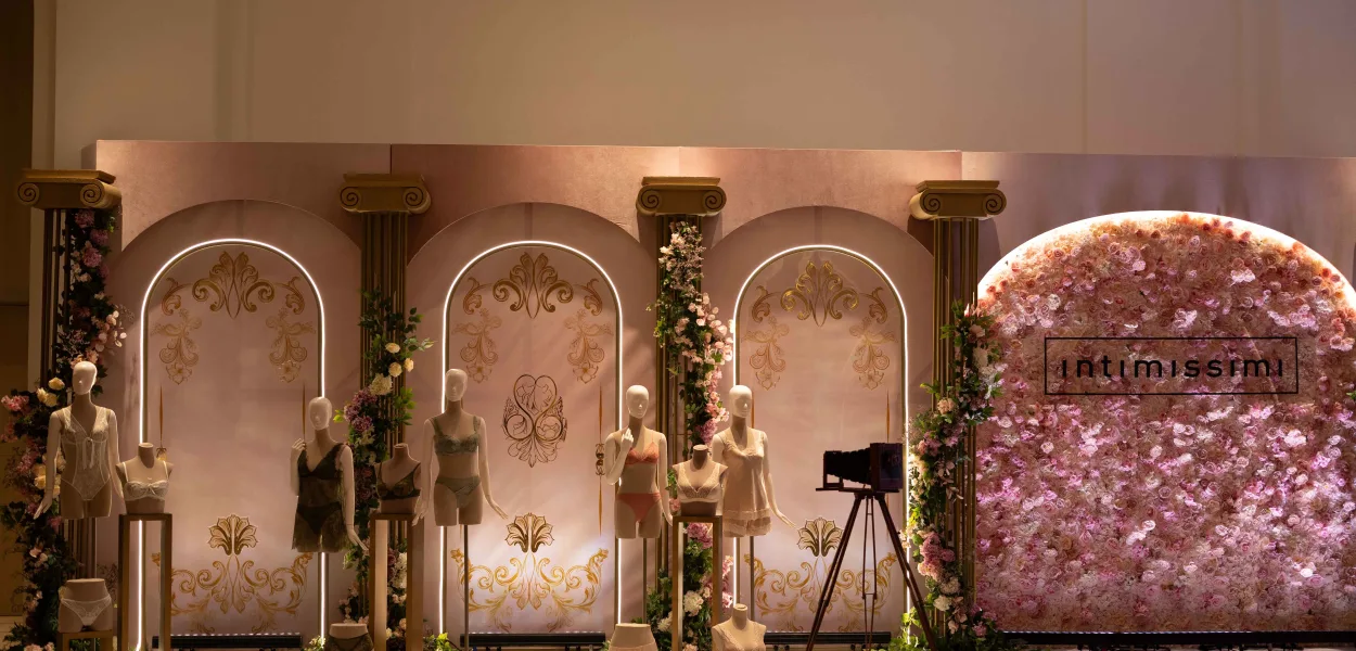 Spring Ball by Intimissimi/ cover