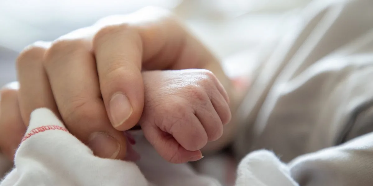 «Μωρά-θαύματα»/ cover