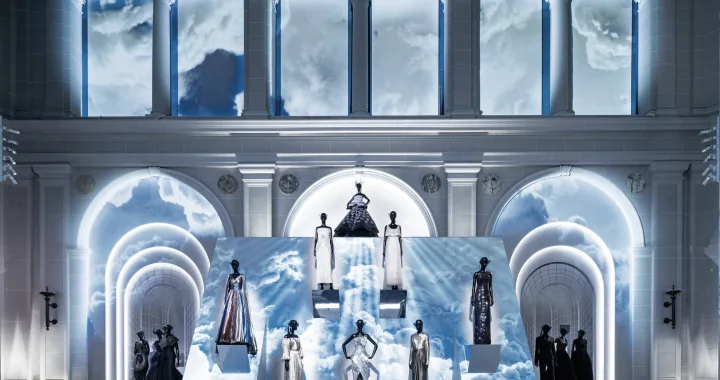 Christian Dior/ cover