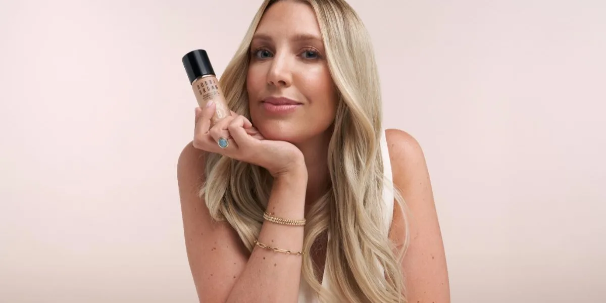Weightless Skin Foundation /cover