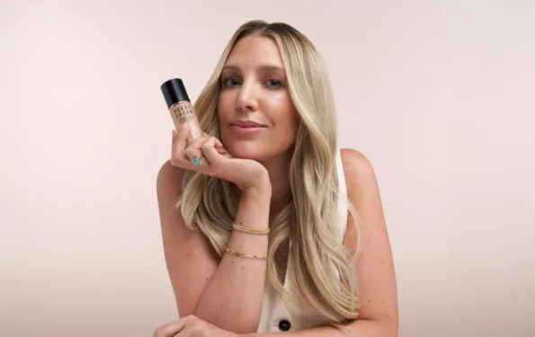 Weightless Skin Foundation /cover
