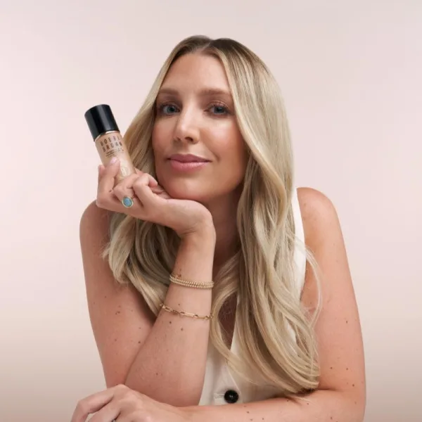 Weightless Skin Foundation /cover