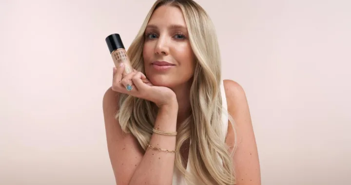 Weightless Skin Foundation /cover