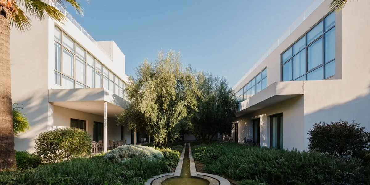 Ο Κήπος της Αροδαφνούσας /cover