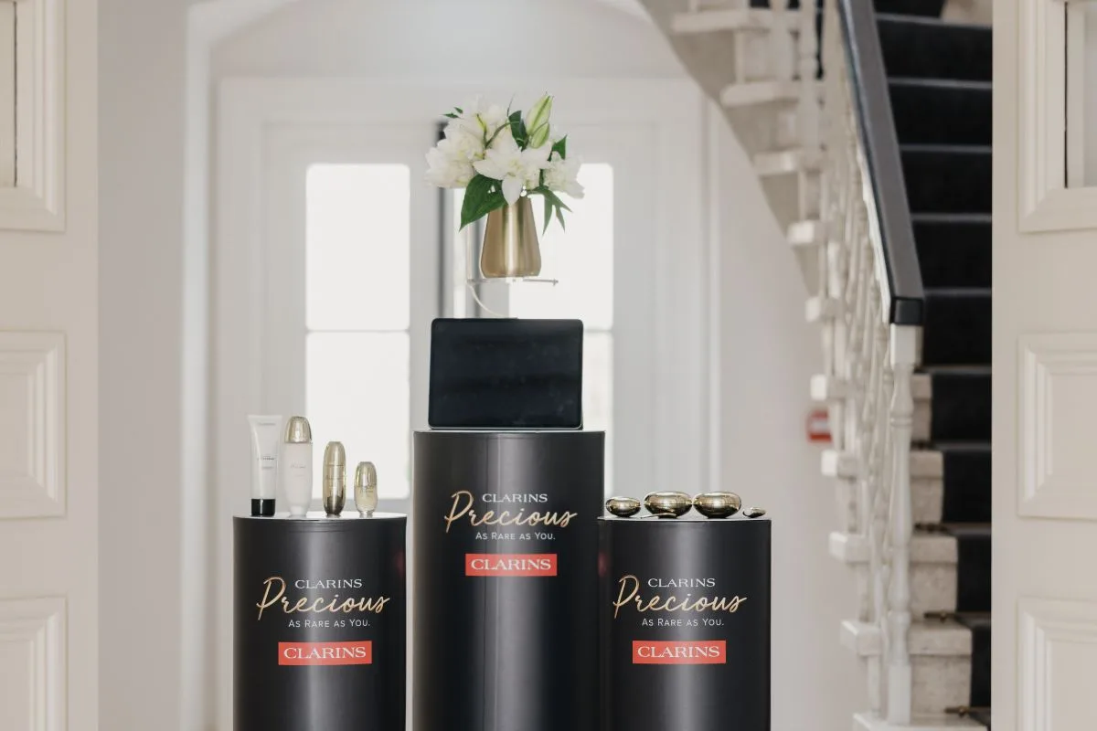 Clarins Precious/ cover foto