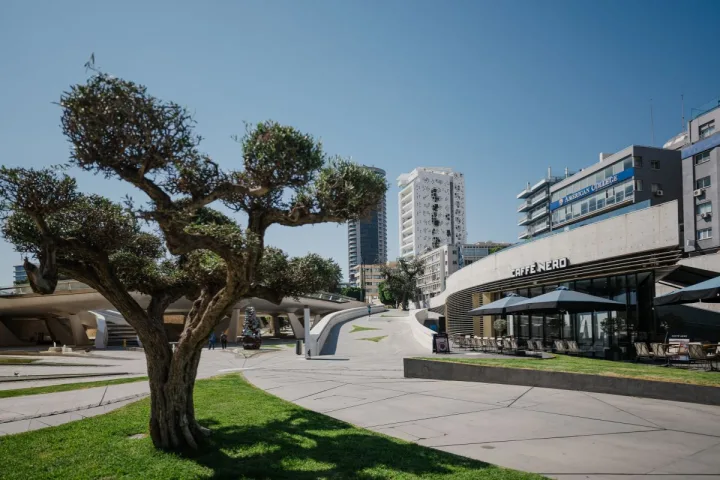 Caffè Nero/ cover foto