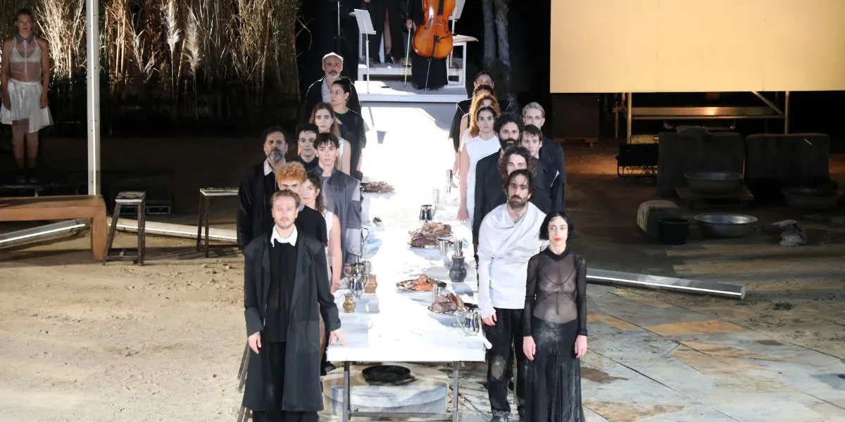 «ζ - η - θ, ο Ξένος»/ COVER FOTO