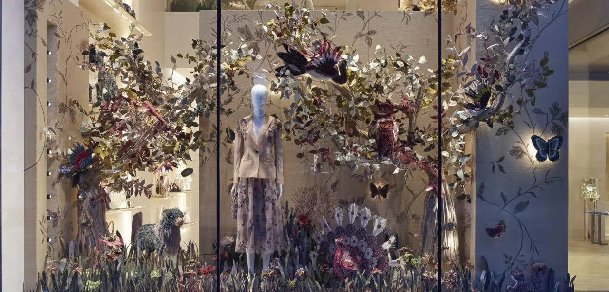 Η Dior «ανθίζει» / cover foto