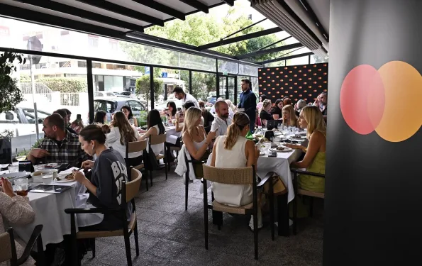 «Around the table»/ cover foto