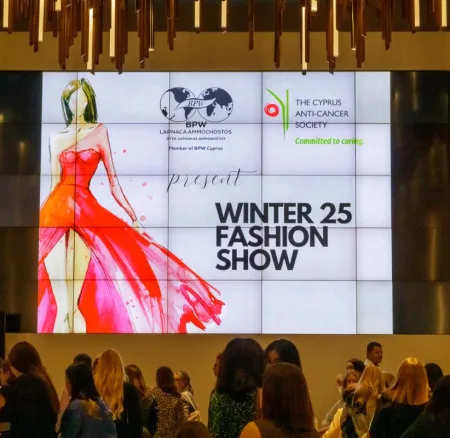 Winter 25 Fashion Show: Μια λαμπερή βραδιά μόδας με καρδιά