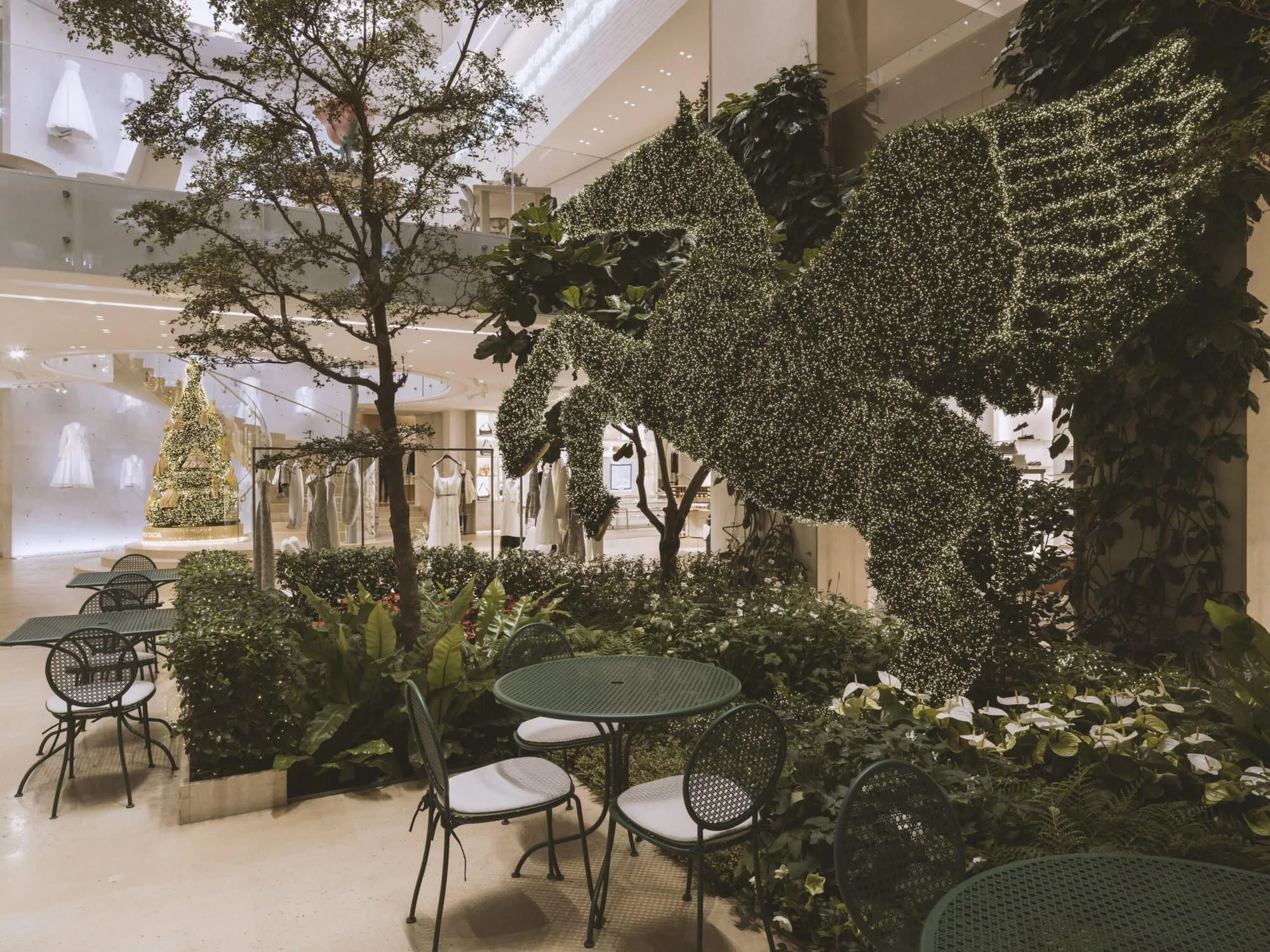 Νο30 της Avenue Montaigne 4