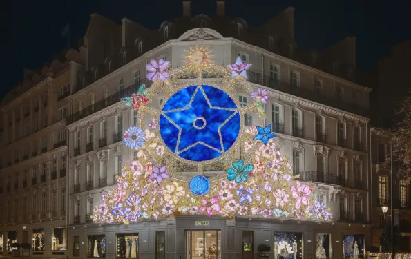 Νο30 της Avenue Montaigne/ cover foto