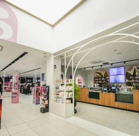 Beauty Line Ανεξαρτησίας: Νέα εποχή. Νέα εμπειρία.