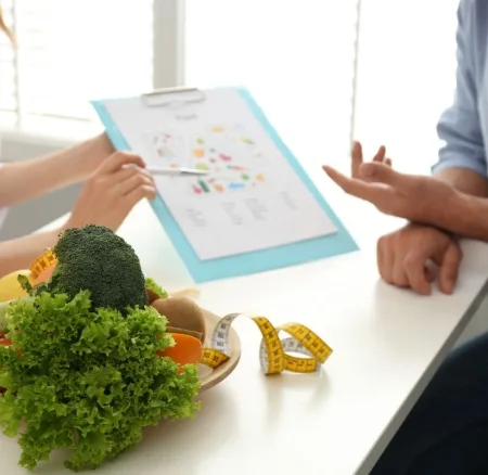 Νέα Διατροφική Πυραμίδα: Τι προτείνει & οι αντιδράσεις