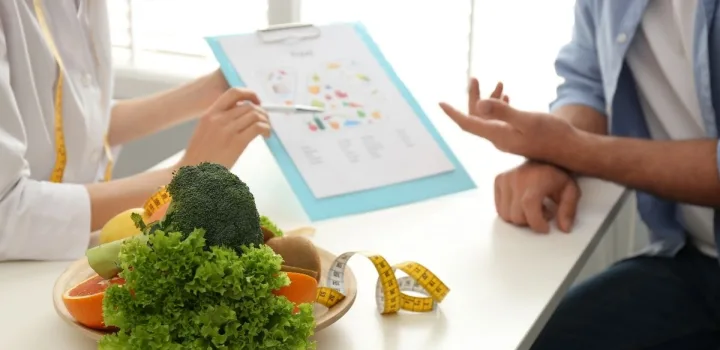 Νέα Διατροφική Πυραμίδα: Τι προτείνει & οι αντιδράσεις