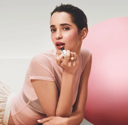 Extra Lip Tinted Balm & Blushing Lip Oil: Η Bobbi Brown απογειώνει το Lip Care