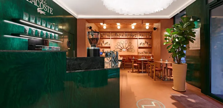 Café Lacoste: Το πιο chic νέο spot του Παρισιού