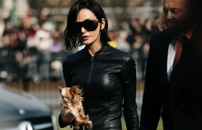 Demi Moore: Tο viral wet-look bob haircut της