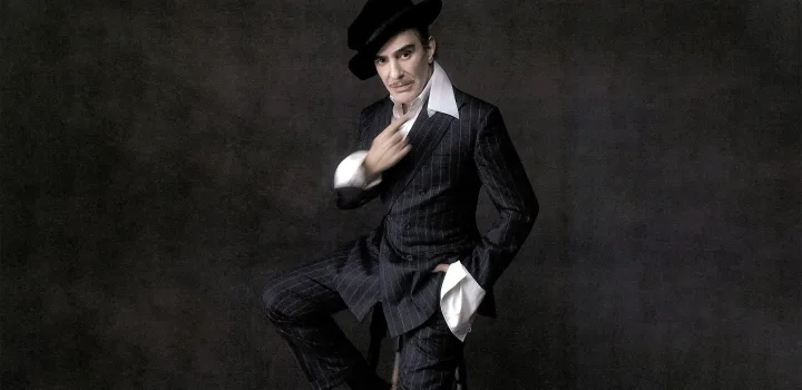 Ο John Galliano επιστρέφει δυναμικά στη Zara