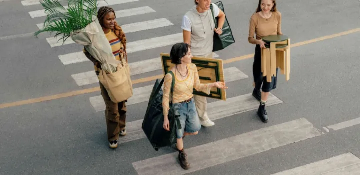 KOMPISHÄNG: Η νέα συλλεκτική σειρά της IKEA, σχεδιασμένη για μια ζωή σε κίνηση