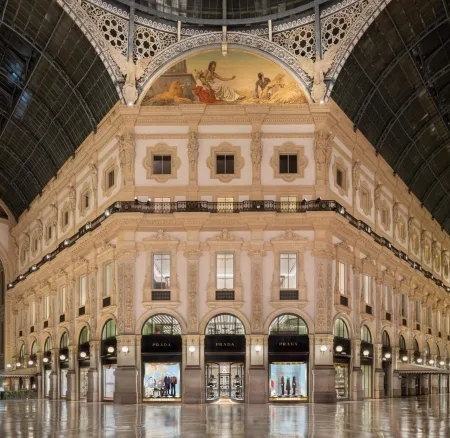 Prada Galleria: Εκεί όπου η μόδα συναντά την τέχνη και την ιστορία
